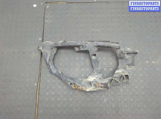 Кронштейн фары MT563167 на Mitsubishi Colt 2002-2012