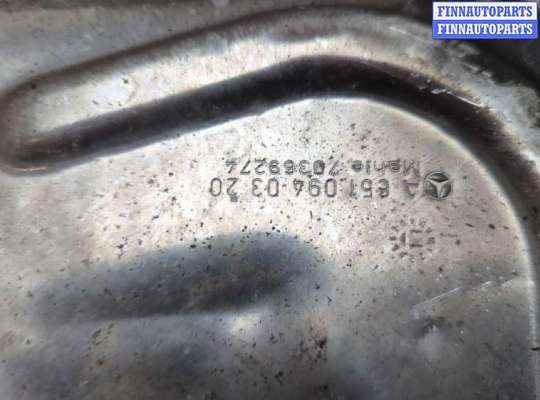 Корпус воздушного фильтра на Mercedes-Benz E (W212)