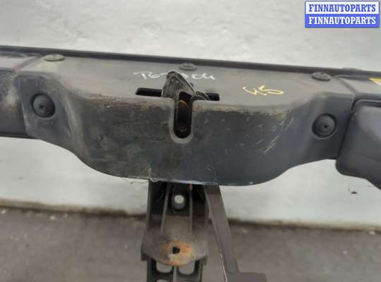 купить Рамка передняя (телевизор) на Hyundai Tucson 1 2004-2010