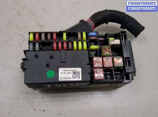 купить Блок предохранителей на Opel Astra K 2015-2021
