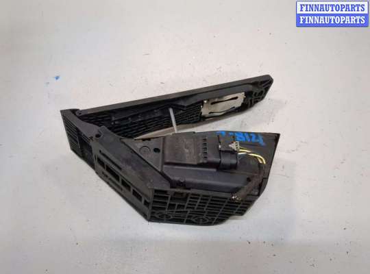 Педальный узел (педаль) на Mercedes-Benz C (W205)