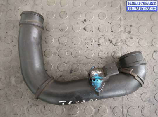 купить Патрубок корпуса воздушного фильтра на Volkswagen Transporter 4 1991-2003