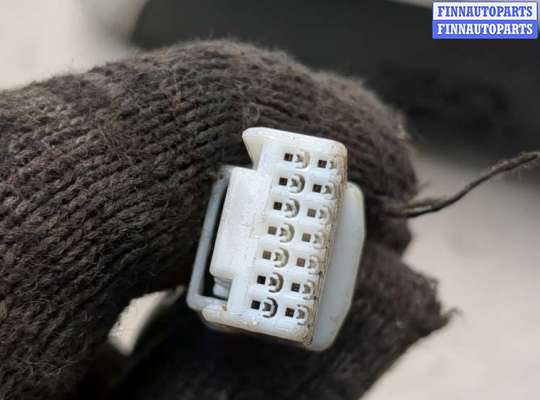 Зеркало боковое на Toyota Avensis III (T270)