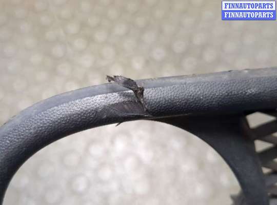 купить Заглушка (решётка) бампера на Volkswagen Touareg 2002-2007