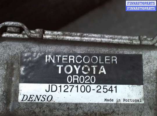 Радиатор интеркулера TT504204 на Toyota Auris E15 2006-2012