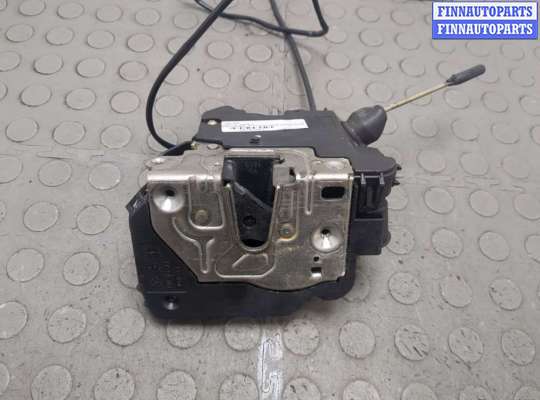 Замок боковой двери на Mercedes-Benz C (W203)