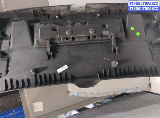 купить Обшивка крышки (двери) багажника на Volkswagen Passat 6 2005-2010