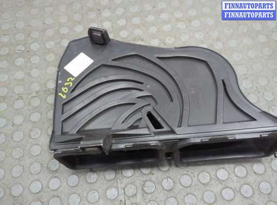 купить Воздуховод на Mercedes C W204 2006-2015