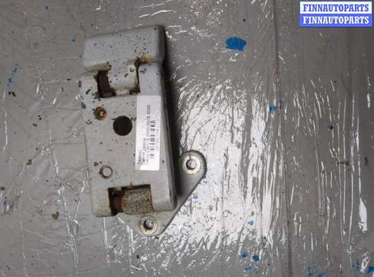 купить Петля двери на Iveco Daily 3 2000-2005