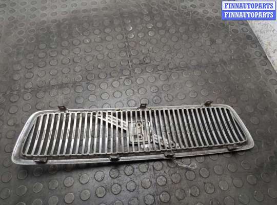 купить Решетка радиатора на Volvo V70 2000-2007