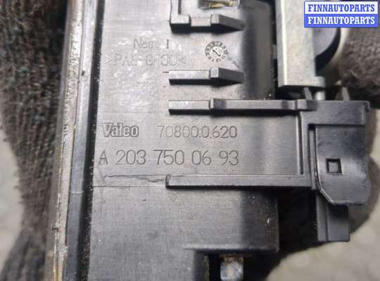 Планка подсветки номера на Mercedes-Benz CLK (W209)