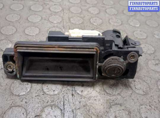 Кнопка открывания багажника с крышки MB1628769 на Mercedes CLK W209 2002-2010