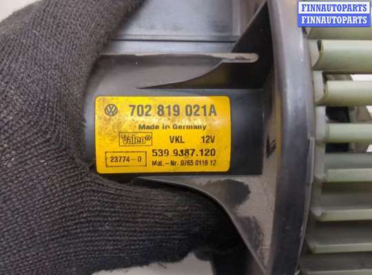 купить Двигатель отопителя (моторчик печки) на Volkswagen Transporter 4 1991-2003