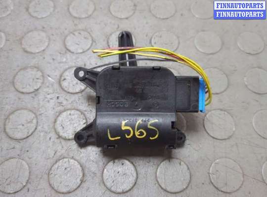 купить Электропривод заслонки отопителя на Volkswagen Touareg 2002-2007