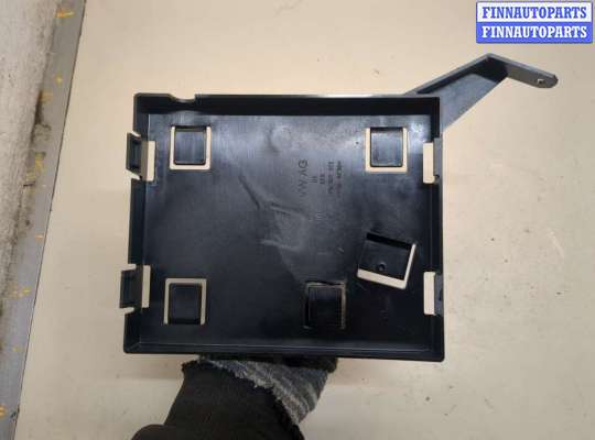 купить Кронштейн блока управления на Volkswagen Touareg 2010-2014