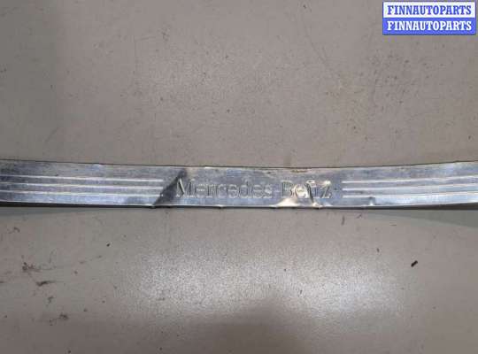 купить Накладка на порог на Mercedes C W204 2006-2015