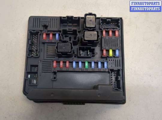 Блок предохранителей на Nissan Qashqai I (J10)