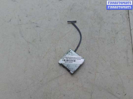 Заглушка буксировочного крюка VL561025 на Volvo V50 2004-2012