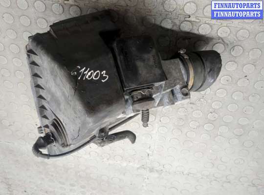 Корпус воздушного фильтра AU1732133 на Audi A6 (C4) 1994-1997
