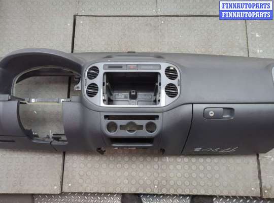 купить Бардачок (вещевой ящик) на Volkswagen Tiguan 2011-2016