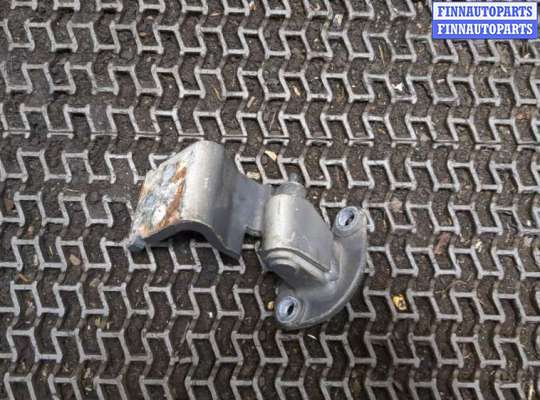 Петля двери MB1565149 на Mercedes Vito W638 1996-2003
