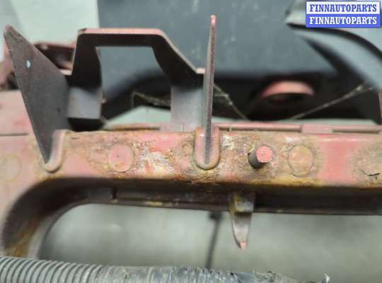 купить Рамка передняя (телевизор) на Ford C-Max 2002-2010