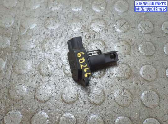 Измеритель потока воздуха (расходомер) TT952705 на Toyota RAV 4 2000-2005