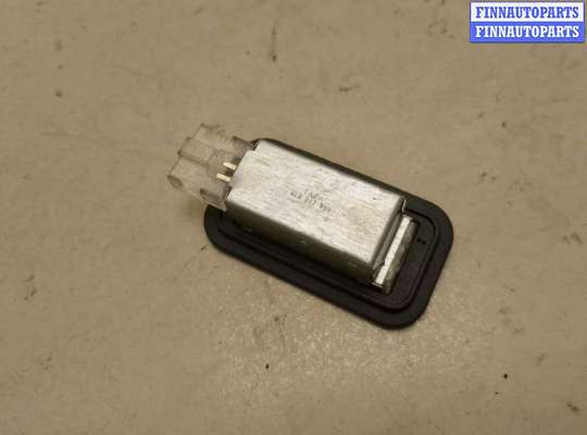 Фонарь салона (плафон) на Volkswagen Touareg II (7P)