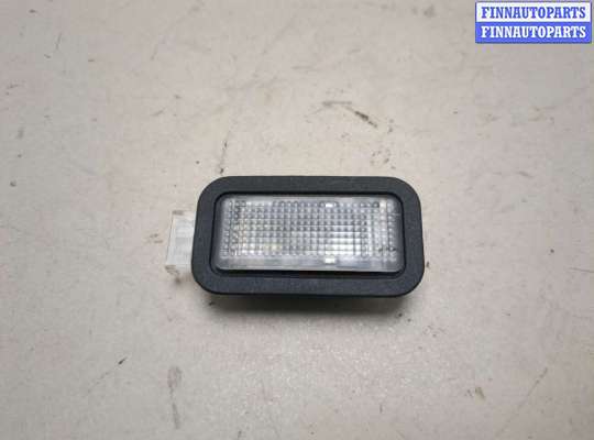 Фонарь салона (плафон) на Volkswagen Touareg II (7P)