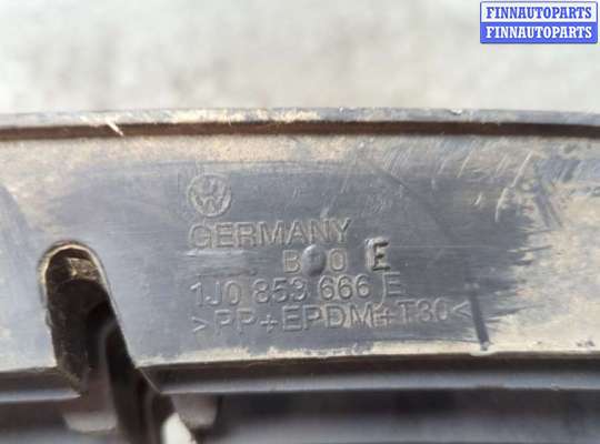 купить Заглушка (решётка) бампера на Volkswagen Golf 4 1997-2005