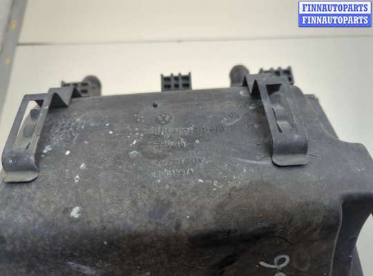 купить Корпус воздушного фильтра на Volkswagen Transporter 4 1991-2003