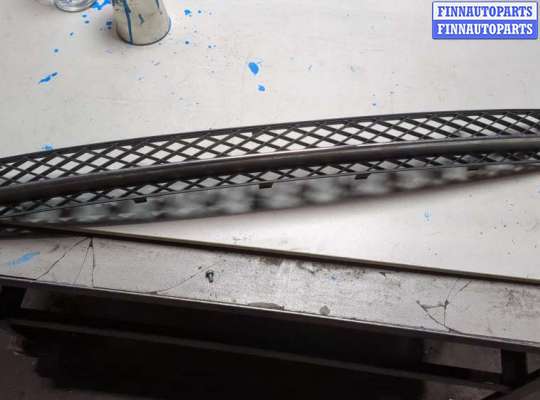 Заглушка (решётка) бампера FO2167896 на Ford Galaxy 2000-2006
