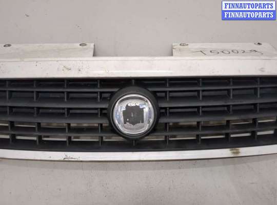 купить Решетка радиатора на Fiat Doblo 2005-2010