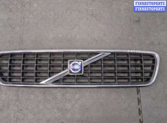 купить Решетка радиатора на Volvo S40 2004-2012