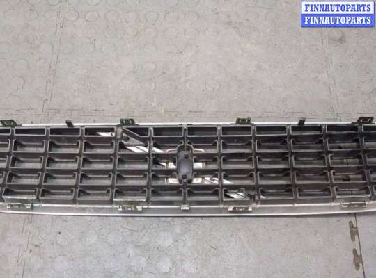купить Решетка радиатора на Volvo S40 2004-2012