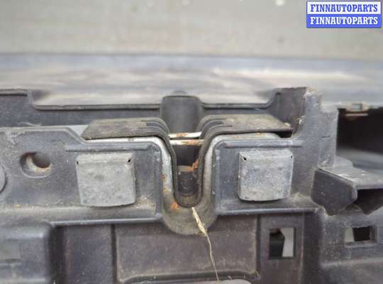 купить Рамка передняя (телевизор) на Volkswagen Passat 6 2005-2010