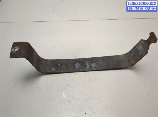 Купить Кронштейн топливного бака на Cadillac Escalade 3 2006-2014 Кронштейн топливного бака CD70409 на Cadillac Escalade 3 2006-2014