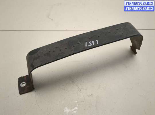 Крепление (лента) бензобака на Cadillac Escalade III (GMT 900)