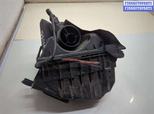 Корпус воздушного фильтра AU1756082 на Audi A4 (B7) 2004-2009