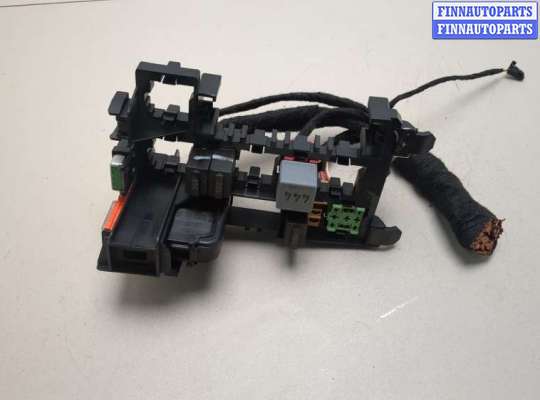 купить Блок реле на Audi Q7 2005-2015