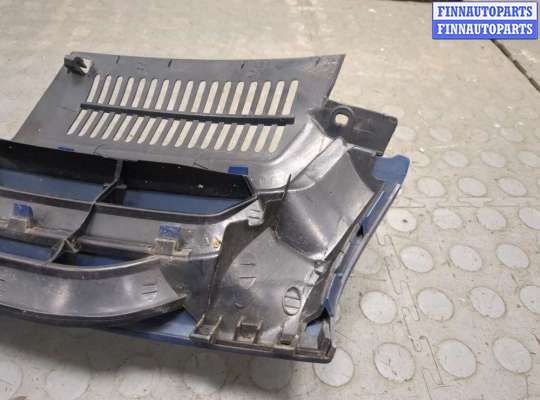 купить Решетка радиатора на Volkswagen Golf 5 2003-2009