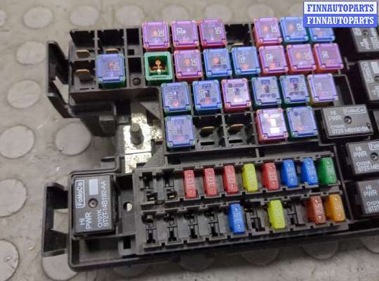 купить Блок предохранителей на Ford Explorer 2010-2015