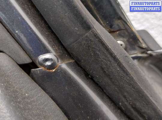 купить Стекло боковой двери на Volvo S40 / V40 1995-2004