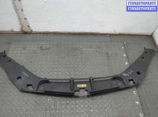 Накладка замка капота MB1683467 на Mercedes GL X166 2012-2016
