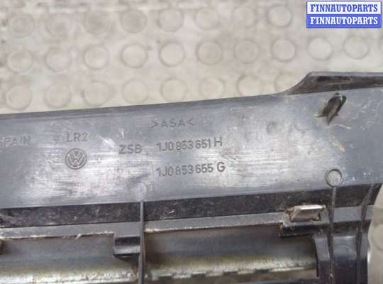 купить Решетка радиатора на Volkswagen Golf 4 1997-2005