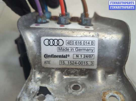 купить Блок клапанов на Audi A8 (D3) 2002-2010