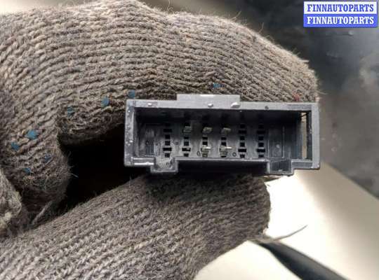 Зеркало боковое на Volkswagen Golf IV (1J)