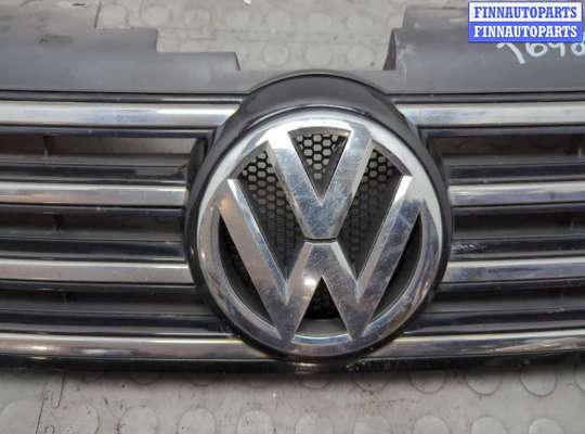 купить Решетка радиатора на Volkswagen Passat 7 2010-2015 Европа