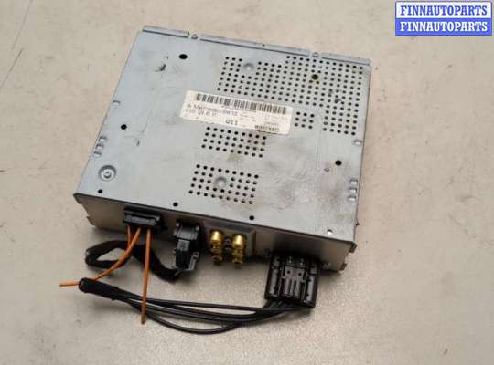 Купить Блок управления радиоприемником на Mercedes S W220 1998-2006 Блок управления радиоприемником MB1687733 на Mercedes S W220 1998-2006