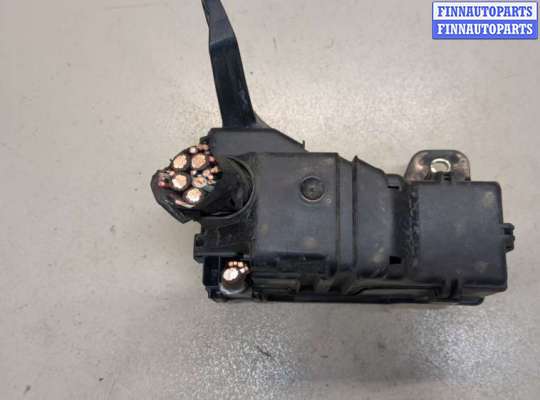 купить Блок реле на Toyota Avensis 2 2003-2008